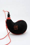 bota_de_vino_negra_curva_latex