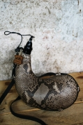 bota_de_vino_piel_de_piton_lluxury_curva